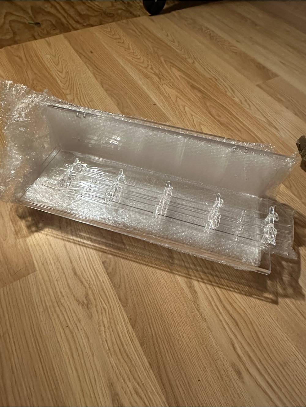 6 clear acrylic floating shelves with 3 sets of hanging hooks new